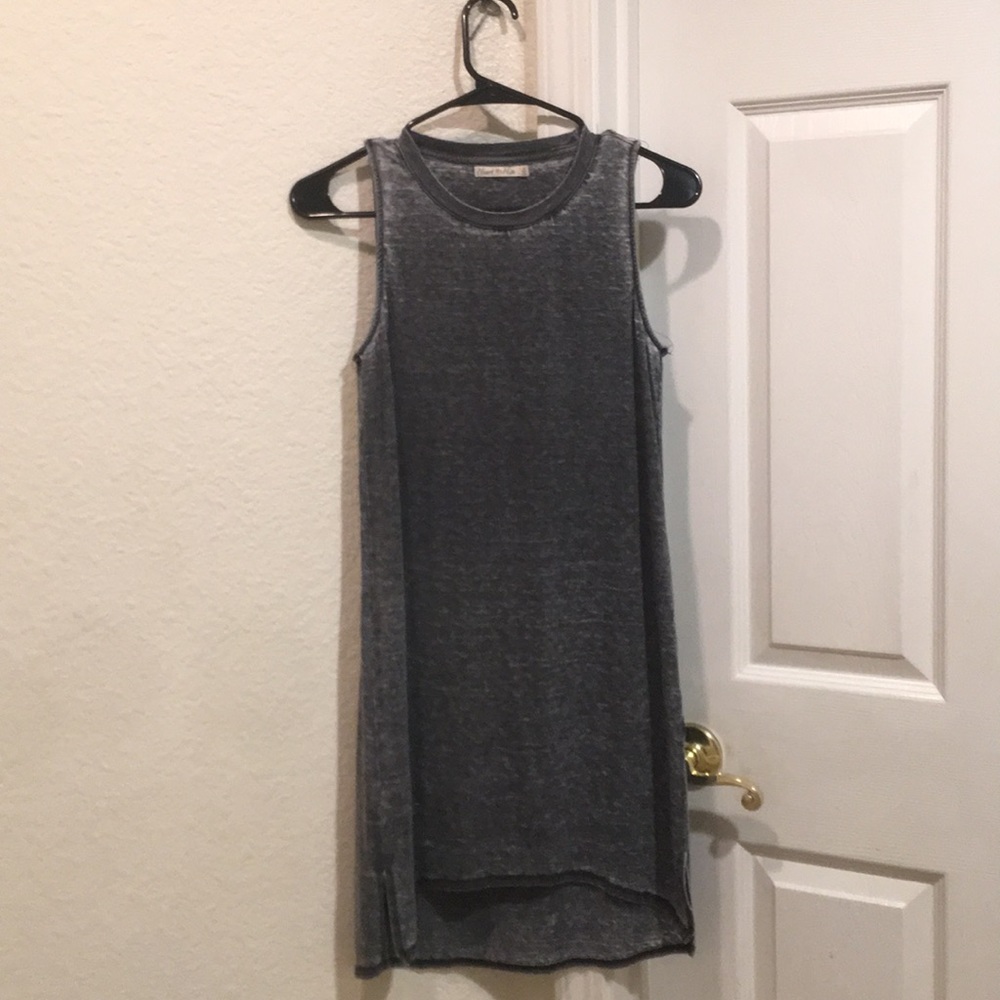 Gray sleeveless dress